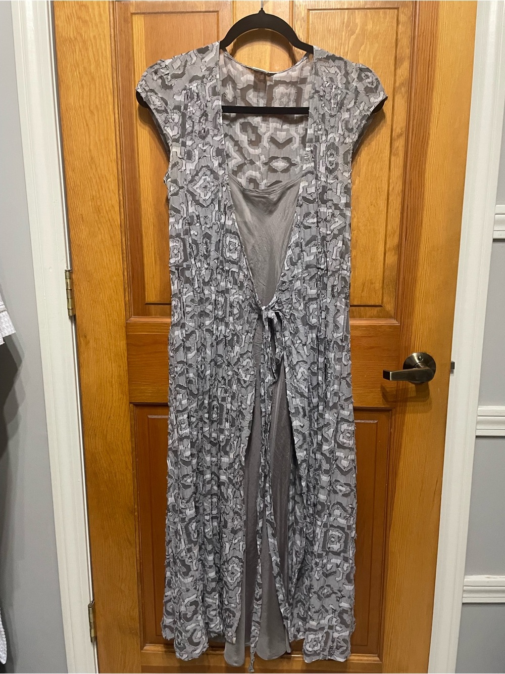 Vintage Jigsaw Gray 2-Piece Dress Textured Duster Front Tie 100% Silk Slip 10 - Picture 1 of 10